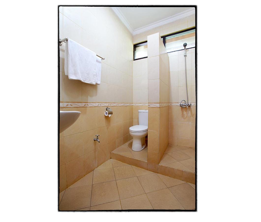 Mascot Hotel סנגיגי מראה חיצוני תמונה