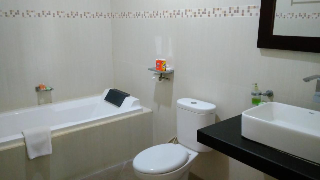 Mascot Hotel סנגיגי מראה חיצוני תמונה